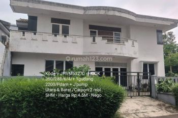 Rumah luas - 2 lantai lokasi bagus @Villa melati mas