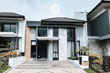 Rumah Minimalis Cantik Burgundy di Sentul City