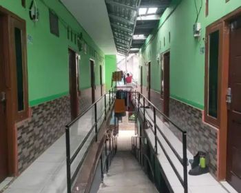 Kontrakan 34 pintu di warung kobak