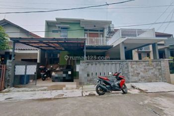 Rumah 2 lt Kokoh Tanah Luas dlm Perumahan besar di Jatiwaringin