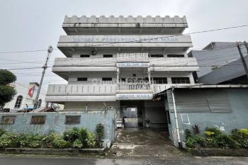 Gedung Hook di Jalan Selam 2 Dekat Mandala
