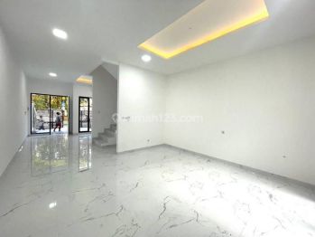 Dijual rumah taman vila meruya bangunan baru
