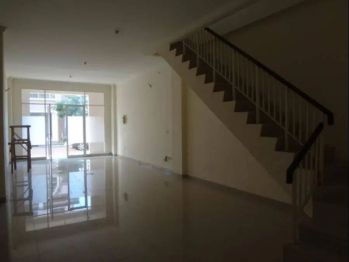 Disewakan Ruko Green Lake City Ruko Crown Hadap Jalan Utama