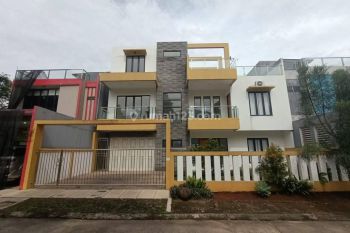 Rumah 3 Lantai Semi Furnished View Pegunungan Sentul City, Bogor