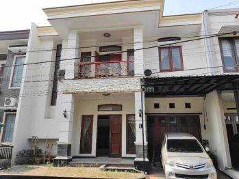 S495 Rumah Mewah 211 M2 Murah di Cluster Pondok Bambu Jakarta Timur