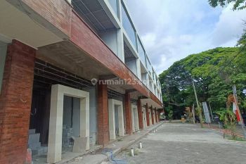 Ruko Dijual Di Area Perkantoran, Area Renon
