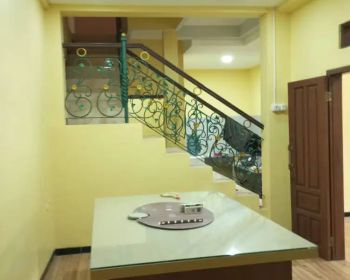 Dijual Rumah 2 Lantai di Solo