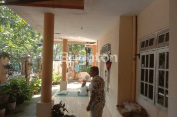 rumah lembah harapan dekat unesa, dekat Pakuwon mall, dekat MCD, graha famili