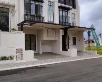 dijual rumah 2 lantai baru cantik di jakarta barat
