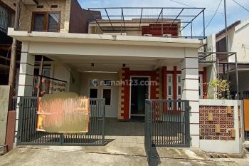 Rumah 2 lantai siap huni, mini cluster di Jagakarsa, lingkungan sangat nyaman ke