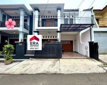 Rumah di Tebet Barat Dalam Jakarta Selatan 2 Lantai SHM Bagus Jalan Sangat Lebar