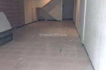 Ruko Siap Pakai Strategis Daerah Komersial Komp. Rich Palace Surabaya Barat