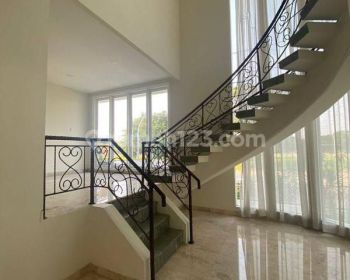 Rumah Walet Elok Hoek 3 Lantai Uk 14x17 Semi Furnished, Pik