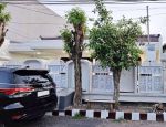 thumbnail-rumah-dharmahusada-indah-utara-siap-huni-semi-furnished-garasi-2-carport-1-4