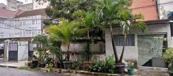 Rumah Tua 2 Lantai Strategis di Jl. Melawai Kebayoran Baru Jakarta Selatan