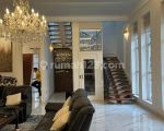 thumbnail-disewa-rumah-super-mewah-ada-poolnya-furnished-di-gading-serpong-6