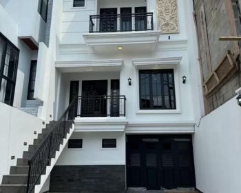 Rumah 3 lantai harga istimewa jakarta selatan