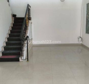 Singgasana Rumah Disewakan