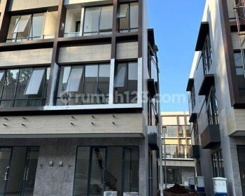Ruko Baru 3 Lantai di Northbridge Bsd Dekat Qbig Ice, Tangerang