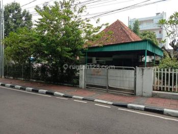 Dijual Cepat Rumah Bergaya Belanda Luas Dan Besar Di Menteng Jakarta Pusat