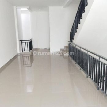 Disewakan Ruko 4.5x15m2 4 Lantai Golf Island Pik