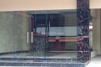Gedung Kantor 5 Lantai Siap Pakai di menteng, Jakarta Pusat