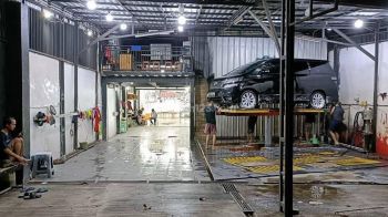 Ruang Usaha Bengkel Auto Detailing, Poles Kaca & Carwash