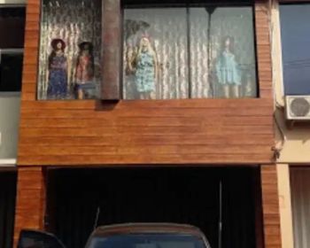 Disewakan Ruko Emerald Boulevard Bagus Pinggir jalan Raya