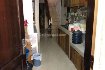 Rumah bagus dan strategis Di Duri Kepa(DK48)