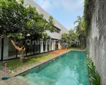 thumbnail-for-rent-rumah-lux-2-lantai-di-cipete-jakarta-selatan-0