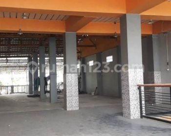 Soekarno Hatta, Ruang Usaha 2 lantai tergabung dengan hotel dilengkapi fasilitas
