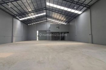 Disewakan Gudang Cipondoh LT 800m2/LB 600m2, Office 2 lantai