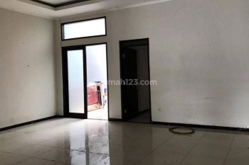 Rumah Bagus SHM di Mekar Wangi, Bandung