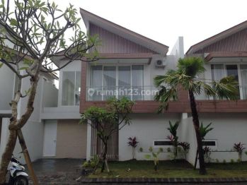 Rumah minimalis modern di cluster elite bali..