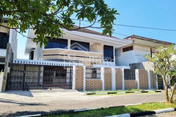 Rumah di Brotojoyo , Semarang Tt Yl 5846