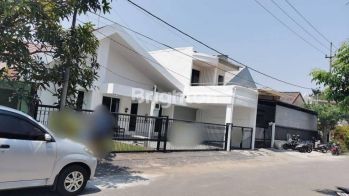 Rumah baru full furnished 330m2 dekat Hokky Supermarket, Surabaya Barat