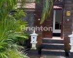 thumbnail-villa-year-at-kunti-1-center-seminyak-city-left-1-unit-0