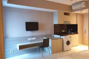 Apartment La Riz Mansion Pakuwon Mall, Strategis, View Pool