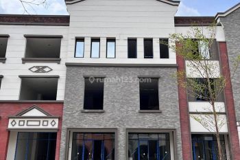 Disewakan Ruko Osaka Pik 2 Ukuran 4.5x15 3 Lantai