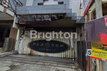 RUKO STRATEGIS PINGGIR JALAN BESAR KAWASAN ALUN-ALUN KOTA