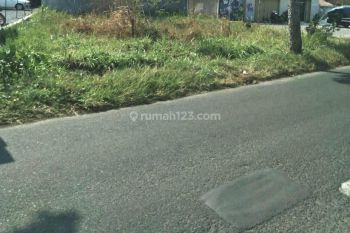 Tanah pekarangan utara Lempongsari