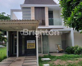 RUMAH FULL FURNISH BAGUS 2 LANTAI EASTCOAST PARK SIAP HUNI DEKAT KENJERAN CITY