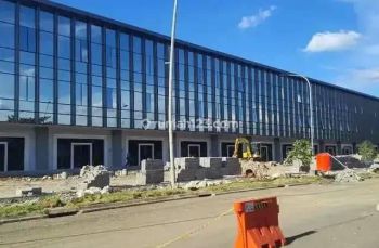 Soho Orchard Boulevard Pik 2 Ukuran 8x28,5 Siap Pakai