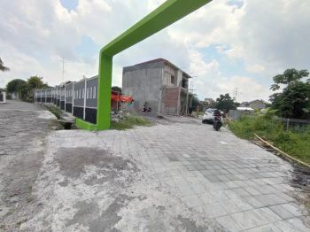 Siap Bangun Tanah 4 Jtaan Sangat Strategis Area Kampus di Jakal km 7