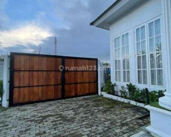 VILLA SUPER  MEWAH DAN ASRI DI TURI