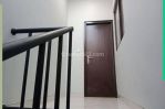 thumbnail-harga-terbaik-rumah-hoek-dua-lantai-di-antapani-bandung-49m10-4