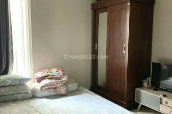 Rumah Semi Furnished di Oma View