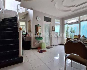 Jual Sewa Rumah Cantik Terawat di Sumber Sari Dekat Suju