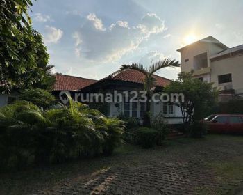 Rumah Bagus Semi Furnished di Kemang Utara, Jakarta Selatan