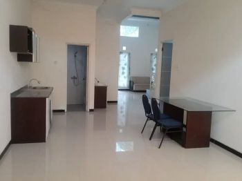 Rumah SUKOLILO DIAN REGENCY 2 Semi Furnish Siap Huni Surabaya Timur